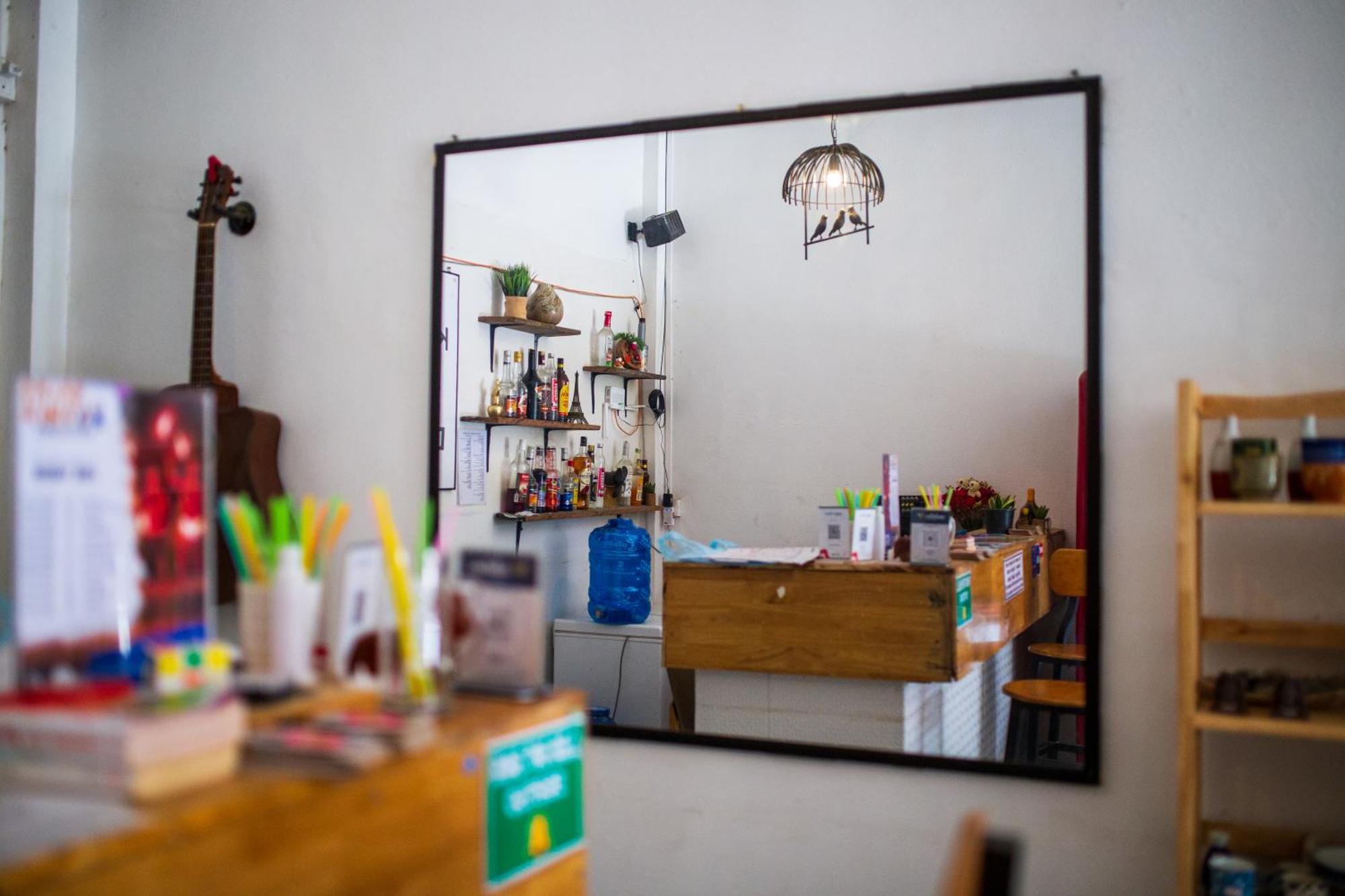 Social Backpacker Hostel & Rooftop Bar باتامبانغ المظهر الخارجي الصورة